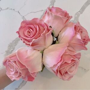 5 Pink Ombré Realistic Look Soft Touch Roses